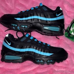 Nike Air Max 95 OG in Black and Blue